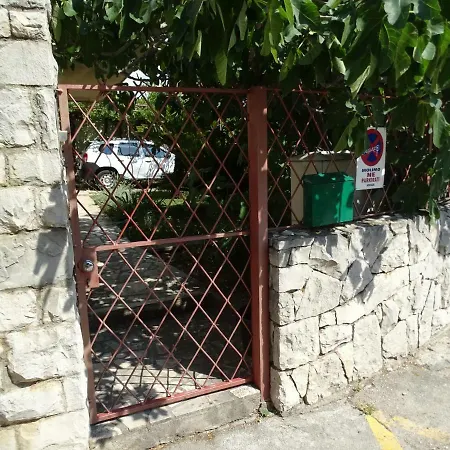 Apartment Job