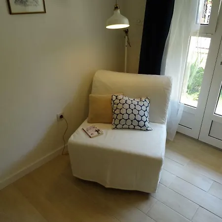 Job Apartment Split