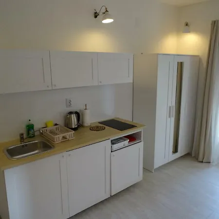 Job Apartment Split